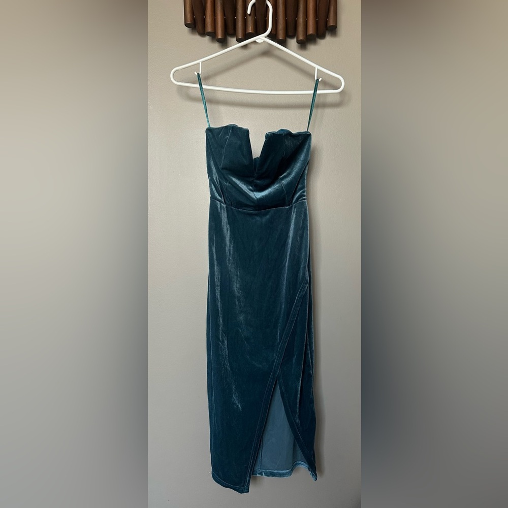 BNWOT Superdown Strapless Teal Velvet Dress